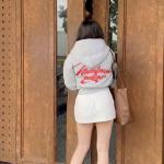 Áo khoác boxy lửng nỉ mềm mịn in logo nổi Nevermore Polime, thời trang hot trend, phong cách năng động, dễ phối quần jean, chân váy, phù hợp nhiều độ tuổi, mang lại sự tự tin và cá tính.