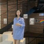 Áo sơ mi kẻ sọc nữ form rộng Hàn Quốc, thiết kế basic, thêu logo mặt cười, chất liệu cotton cao cấp, thoáng mát