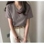 Áo thun nữ cổ tim cotton cao cấp, phong cách Hàn Quốc, trẻ trung, dễ phối đồ, phù hợp đi học, đi chơi, dạo phố, tạo điểm nhấn cá tính cho outfit hàng ngày.