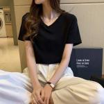 Áo thun nữ cổ tim cotton cao cấp, phong cách Hàn Quốc, trẻ trung, dễ phối đồ, phù hợp đi học, đi chơi, dạo phố, tạo điểm nhấn cá tính cho outfit hàng ngày.