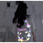 Áo thun phản quang xích bướm unisex, chất liệu cotton cao cấp, form rộng rãi, dễ phối đồ, nổi bật khi chụp flash, phù hợp giới trẻ yêu thích streetwear.