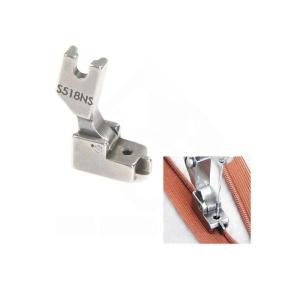 Chân Vịt 1 Kim S518NS SUSEI, Chân Vịt Tra Khóa Kéo Giấu Dạng Hẹp, Chân Vịt Máy May Công Nghiệp 1 Kim Mũi Thẳng, Dẫn Hướng Giữa Giúp May Gần Rãnh Khóa, Phù Hợp May Váy, Quần, Áo Và Trang Phục