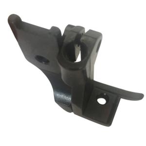 Chân vịt viền mép 380-390 phụ kiện máy may công nghiệp chính hãng, chuyên dụng cho việc viền mép các loại vải thời trang, kết cấu thép đúc nguyên khối siêu bền, chịu lực ép cao, không bị biến dạng khi sử dụng lâu dài, giúp đường chỉ chạy ổn định, khô