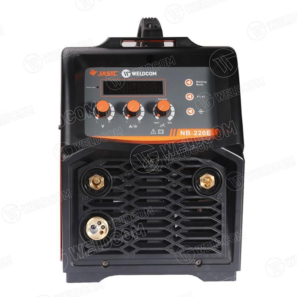 Máy Hàn MIG Đầu Liền JASIC NB-220E tích hợp hàn MIG và hàn que cho điện áp 220V, chỉnh dòng 30-220A/20-180A, máy nhỏ gọn ~14 kg nhưng mối hàn ngấu sâu & ổn định – giải pháp tiết kiệm chi phí cho xưởng cơ khí, sửa chữa nhanh