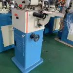 Máy Mài Lưỡi Cưa Đĩa 450, Máy Mài Răng Cưa Tròn Dùng Để Mài Sắc, Vát Mép Và Phục Hồi Răng Lưỡi Cưa Kim Loại, Hỗ Trợ Xưởng Cơ Khí Bảo Dưỡng Dao Cưa, Tận Dụng Lưỡi Cưa Còn Khả Năng Gia Công Thay Vì Thay Mới