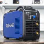 Máy hàn RILAND ARC 200DS, công nghệ IGBT cao cấp, tự động chuyển 220V/380V, tản nhiệt 4 miếng, chống dính que, hàn que Ø2,5-3,2 mm (hỗ trợ 4,0 mm), bền bỉ cho xưởng