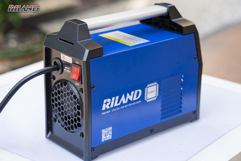 Máy hàn Riland ARC 250DT, công nghệ RICHP mới, hàn que 3,2 mm 100%, chống dính, mồi nhanh, hiển thị lớn, tản nhiệt mạnh