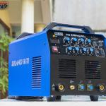 Máy hàn TIG RILAND 250PAC/DC, chế độ TIG xung + AC/DC + que, điều chỉnh tần số & độ rộng xung, cân bằng AC, khí trễ, bảo vệ quá nhiệt, tản nhiệt hiệu quả, mối hàn ổn định & sáng đẹp — lý tưởng cho thợ inox & nhôm