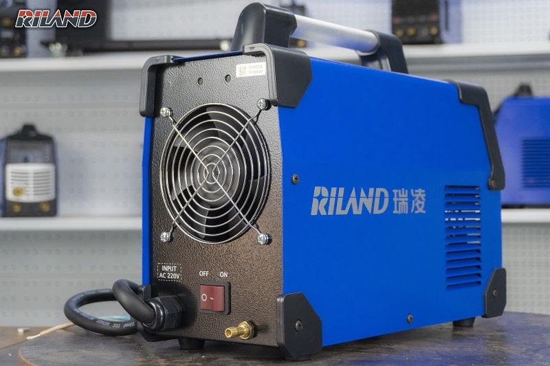 RILAND TIG 250CT, máy hàn đa năng TIG + MMA, công nghệ MOS inverter cho độ ổn định cao, dòng hàn 10-230A, khí trễ 1-10s, mối hàn inox & thép mỏng đẹp, dễ mang theo & hoạt động bền bỉ